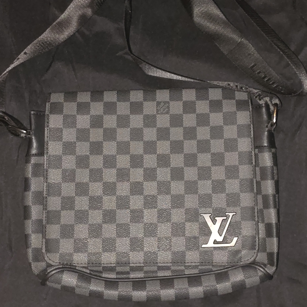 Damier Graphite Crossbody Bag - Black